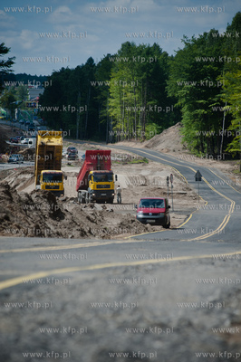 Gdynia.  Modernizacja 1,5 kilometrowego lesnego odcinka...