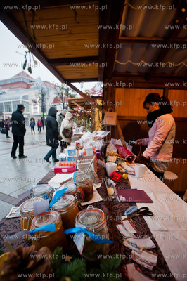 Sopot. Plac Przyjaciol Sopotu. Jarmark Bozonarodzeniowy.
14.12.2013
fot....