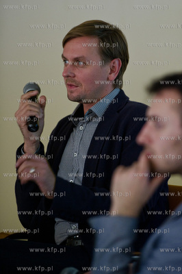 Gdynia. 39 Festiwal Filmowy w Gdyni. Promocja ksiazki...