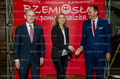 Gdansk. Dwor Artusa. Uroczystosc wreczenia
listow...