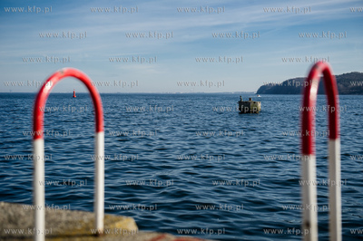 Gdynia. Pierwszy prawdziwie wiosenny, sloneczy i cieply...