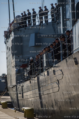 Port Wojenny w Gdyni Oksywiu. Przywitanie powracających...