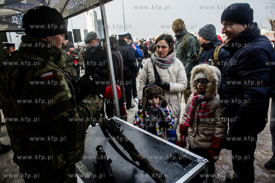 Gdynia. Skwer Kościuszki. Piknik wojskowy pt. Bezpieczna...