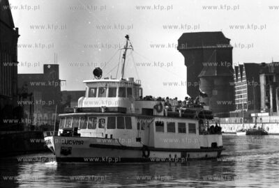Statek wycieczkowy bialej floty Zeglugi Gdanskiej Lucyna...