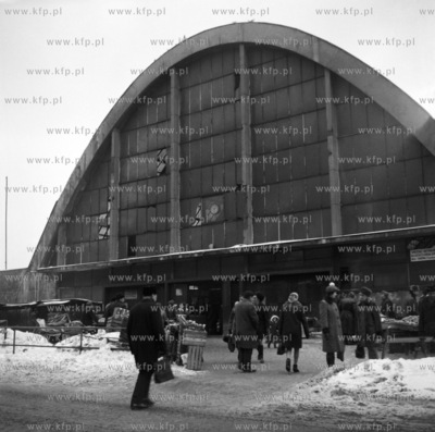 Hala Targowa w Gdyni 1968 z0002395 Fot. Zbigniew Kosycarz...