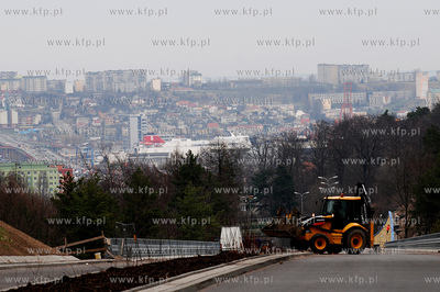 Gdynia. Dobiegaj1 konca prace przy budowie ostatniego...