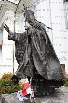 Wadowice. Pomnik Jana Pawla II.   11/08/2010     Fot.Czeslaw...