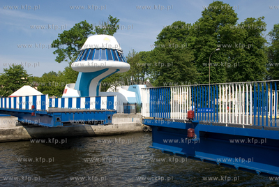 Darlowko. Most rozsuwany.
13.06.2011
fot. Krzysztof...