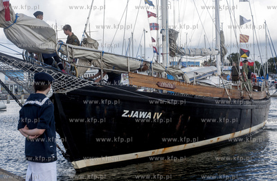 Powrot harcerskiego jachtu Zjawa IV z ostatniego etapu...