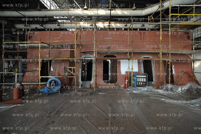 Niedokonczona Korweta Gawron oczekujaca na decyzje...