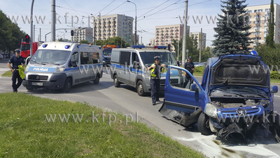 Wypadek w Gdyni na skrzyżowaniu ul. Morskiej z Chylońską....
