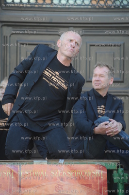 Happening pt "Aktorzy Przyjechali" z okazji wmurowania...