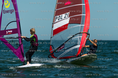 Plaza w Sopocie, przy Sopockim Klubie Zeglarskim. Briefing...