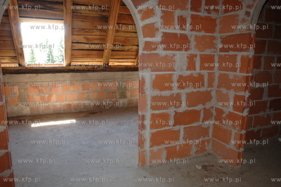 Wnetrze zamku w Lapalicach, polozonego miedzy Chmielnem...