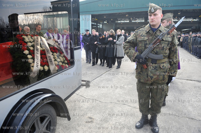 Pruszcz Gdansk, 49. Pulku Smiglowcow Bojowych. Uroczystosc...