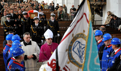 Pomorze zegna Macieja Plazynskiego, ktory zginal tragicznie...