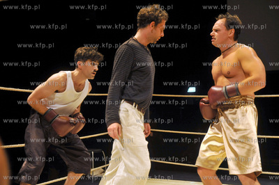 Spektakl Charlie Bokserem w rezyserii Piotra Cieplaka...