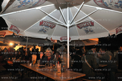 Biesiada i tance z okazji Swieta Oliwy odbyla na placu...