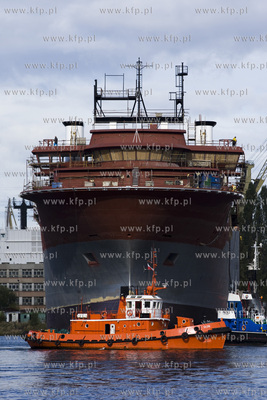 Stocznia Gdansk. Pochylnia B1 wodowanie kolejnego statku...