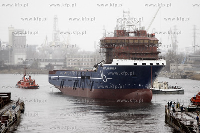 Stocznia Gdansk. Wodowanie specjalistycznego statku...