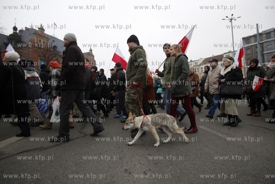 Dzien Pamieci Zolnierzy Wykletych. Nz. Przemarsz ulicami...