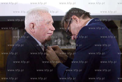 Gdańsk. Dwór Artusa. Wręczenie nagród Świadek...