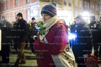 Solidarność Białych Róż pod Fontanną Neptuna...