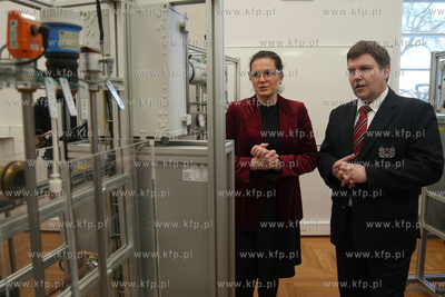 Zespół Szkół Łączności w Gdańsku.  Konferencja...