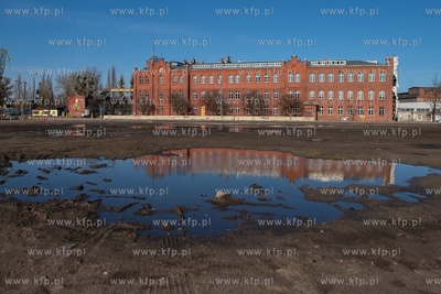Gdańsk, Pusty plac pomiędzy ulicami Popiełuszki...