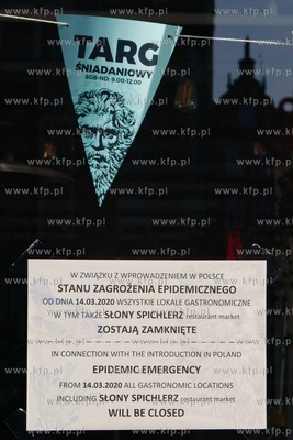 Gdańsk Wyspa Spichrzów. Zamknięte restauracje w...