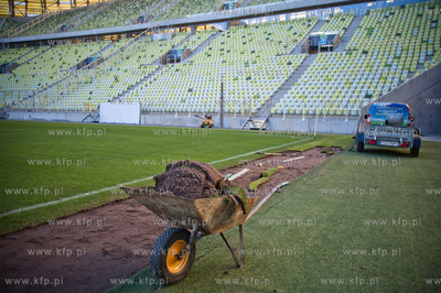 Gdansk. Stadion PGE Arena.
Nz renowacja murawy
03.10.2012
fot....