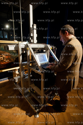 Gdansk. Muzeum Narodowe. Prace badawcze tryptyku Sad...