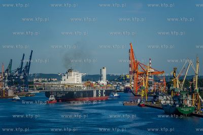 Najwiekszy kontenerowiec w historii portu MSC Charleston,...
