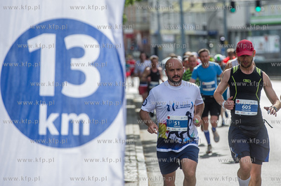 Zawodnicy na trasie II PZU Gdansk Maraton. 
15.05.2016
fot....