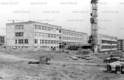 Budowa szkoly na osiedlu Gdansk Chelm. 13.05.1984 ...