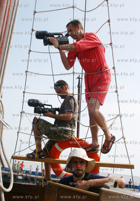 Ekipa filmowa serialu Swieta Wojna (TVP2) realizuje...