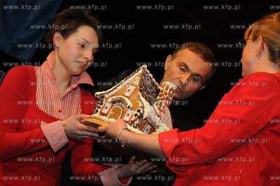 Gdynia. XVII Final WOSP. Gdynska licytacja fantow,...