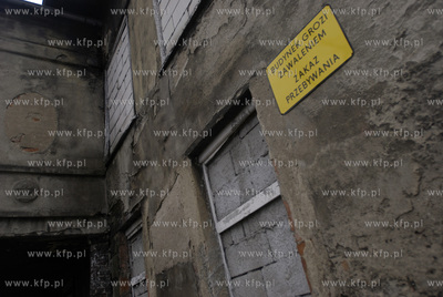 Stary palacyk przy ul. Sienna Grobla grozi zawaleniem...