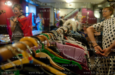 Kawiarnia Caffe Aniol w Gdyni. Wiosenny kiermasz "Kwiatki...