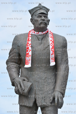 Od kilku dni Antoni Abraham z pomnika na Placu Kaszubskim...