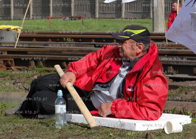 Braniewo. Grupa gornikow ze Slaska zablokowala pociagi...