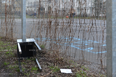 Gdynia. Kradziez skarbony z pieniedzmi z kosciola sw....