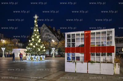 Sopot. Swiateczne iluminacje w Sopocie. 14.12.2020...