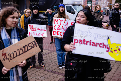 Gdańsk. Protest kobiet z racji drugiej rocznicy wyroku...