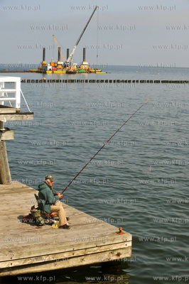 Budowa przez firme Hydrobudowa przystani jachtowej...