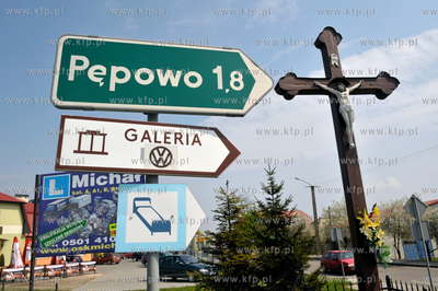 Zukowo na Kaszubach. Skrzyzowanie ul. Gdynskiej i Dworcowej....