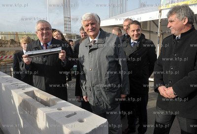 Banino, ul. Tuchomska. Uroczystosc wmurowania kamienia...