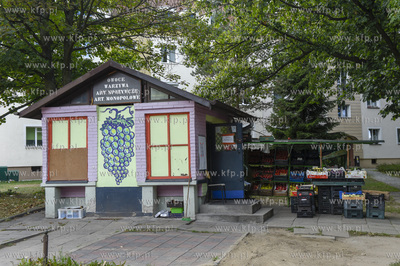 Lokalny sklep na Strzyży na ul. Zamenhofa.
13.09.2018...