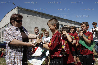 Boisko Zespolu Szkol Ogolnoksztalcacych nr 8 przy ul....
