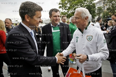 Ceremonia powitania drużyny Irlandii na Placu Przyjaciol...